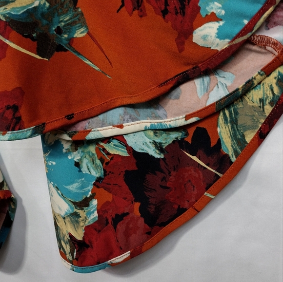 NWT Coco Bianco Floral Bell Sleeve Top Womens S Red Blue Boho Retro Artsy Beach - Picture 3 of 10